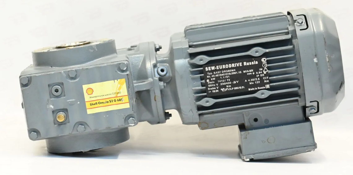 Sew Eurodrive Мотор-редуктор SA57 DRS80M4